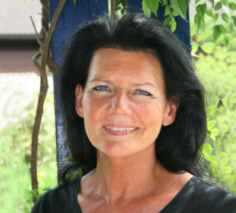 Dorothea Neumayr